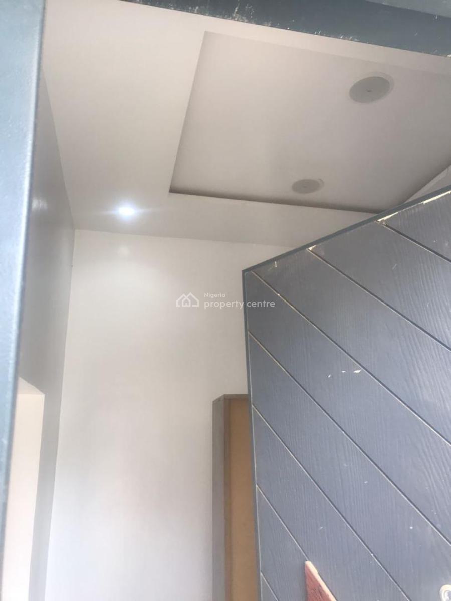 a Nicely Built 5 Bedroom Duplex in a Secured Area, Iyaganku, Ibadan, Oyo, Terraced Duplex for Sale