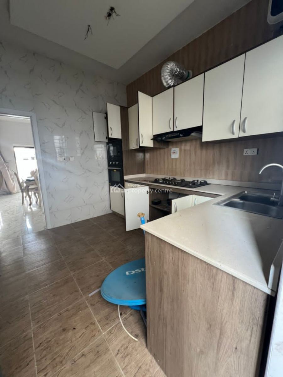 a Spacious Semi Master Bedroom, Ikota Gra, Lekki, Lagos, Self Contain (single Rooms) for Rent