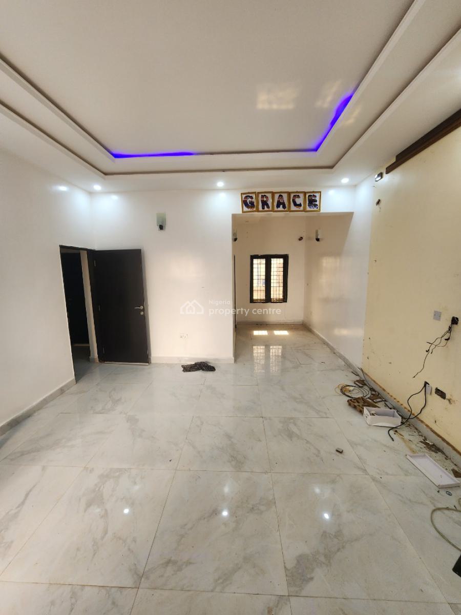 Luxury Two Bedroom Block of Flat, News Engineering, Dawaki, Gwarinpa, Abuja, Flat / Apartment for Rent