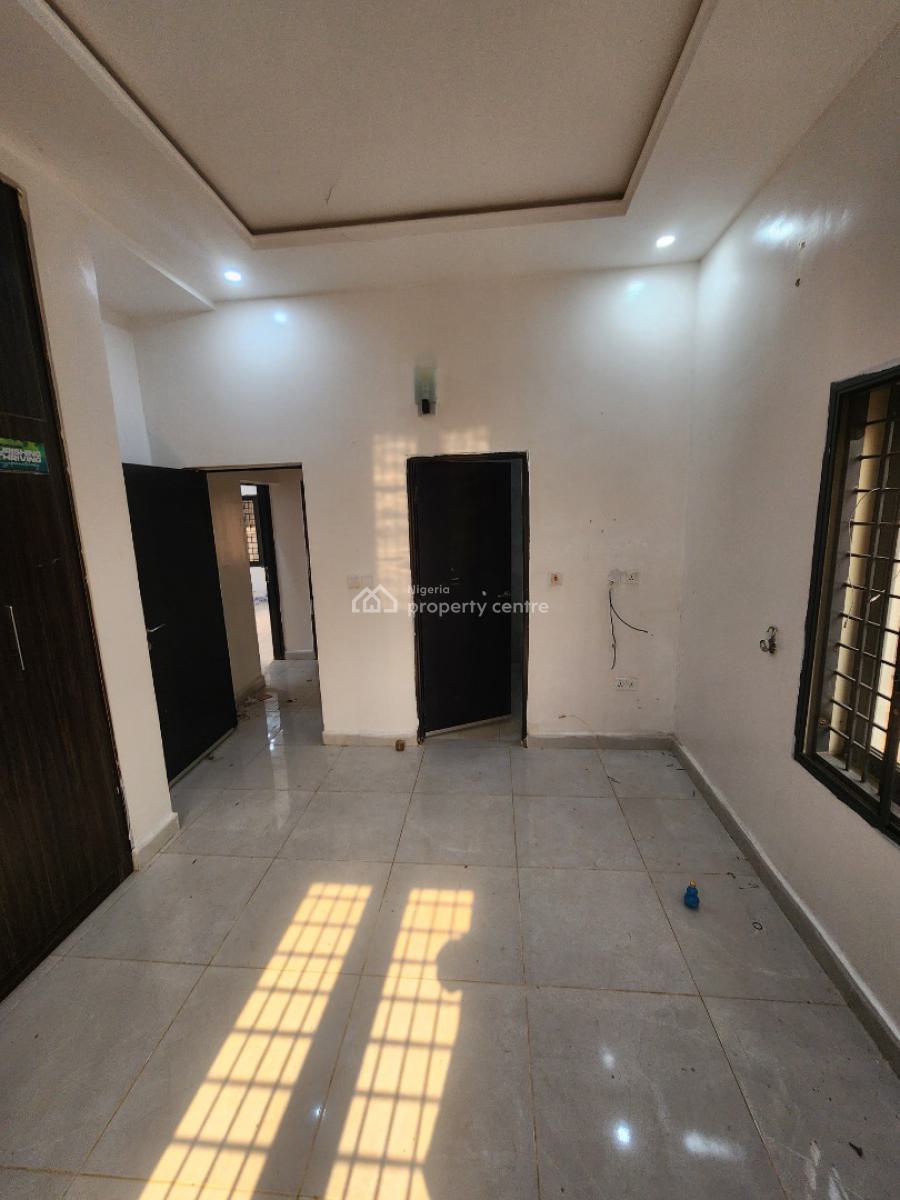 Luxury Two Bedroom Block of Flat, News Engineering, Dawaki, Gwarinpa, Abuja, Flat / Apartment for Rent
