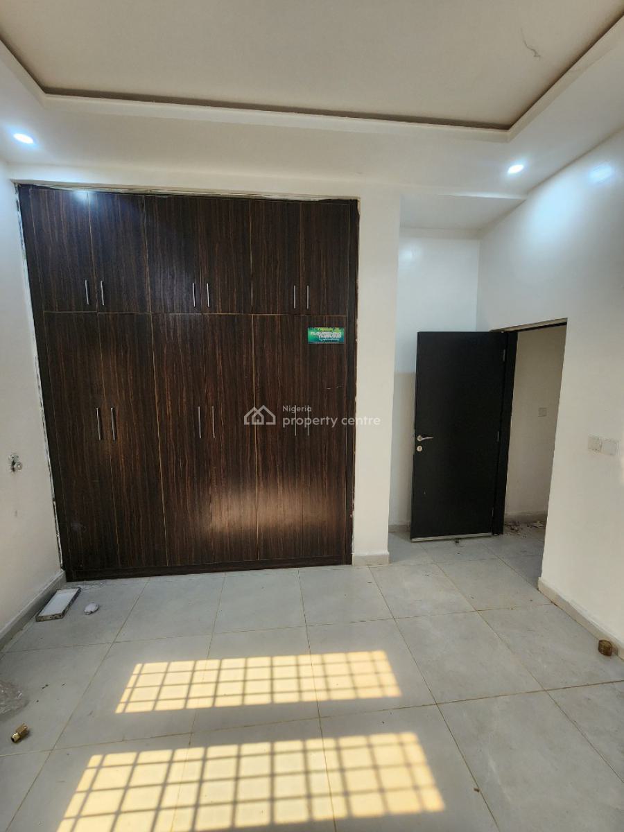 Luxury Two Bedroom Block of Flat, News Engineering, Dawaki, Gwarinpa, Abuja, Flat / Apartment for Rent