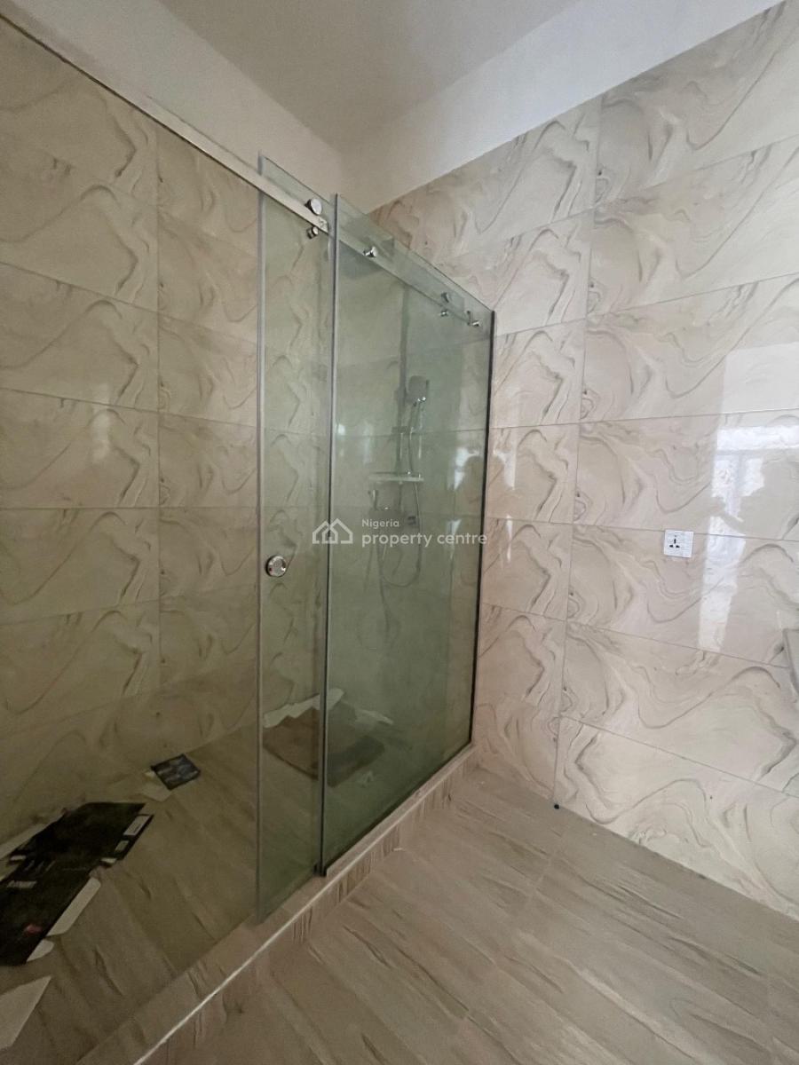 2 Bedroom Maisonette in Lekki Phase 1, Lekki Phase 1, Lekki, Lagos, Block of Flats for Sale