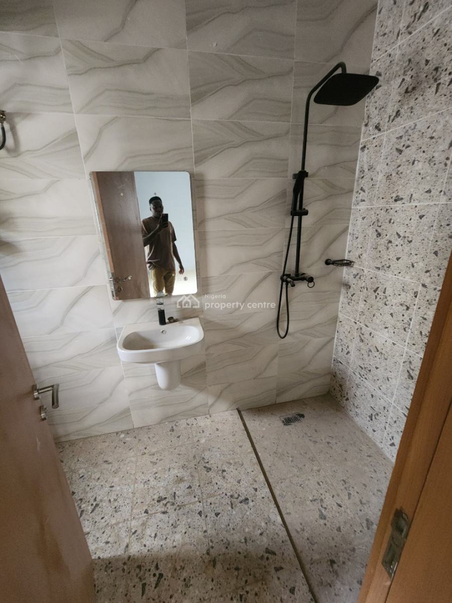 Luxury Three Bedroom Block of Flat, News Engineering, Dawaki, Gwarinpa, Abuja, Flat / Apartment for Rent