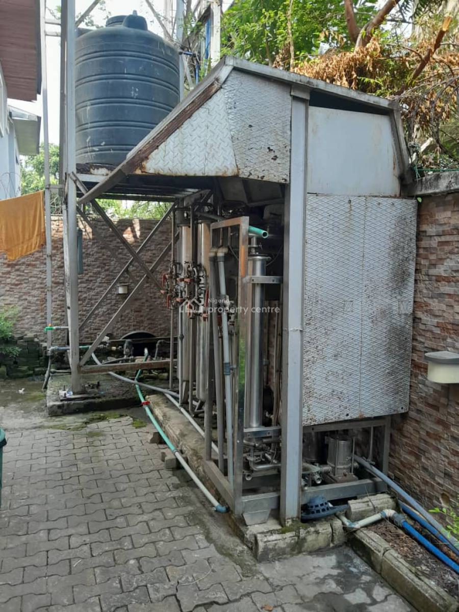 7 Bedroom Semi-detached House + 2 Rooms Bq, Off Admiralty Way, Lekki Phase 1, Lekki, Lagos, Semi-detached Duplex for Rent