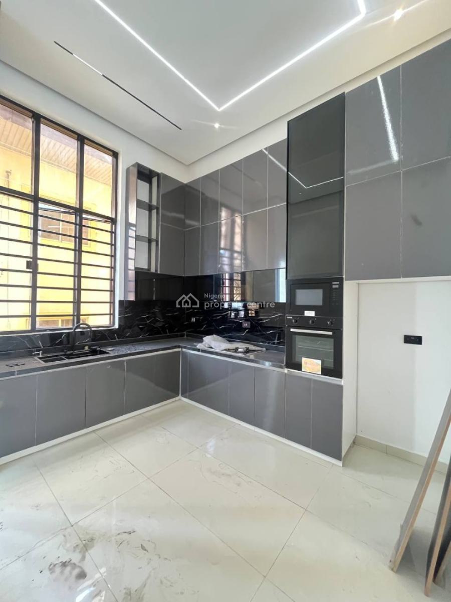 3 Bedroom Apartment, Lekki Phase 1, Lekki, Lagos, Flat / Apartment for Rent