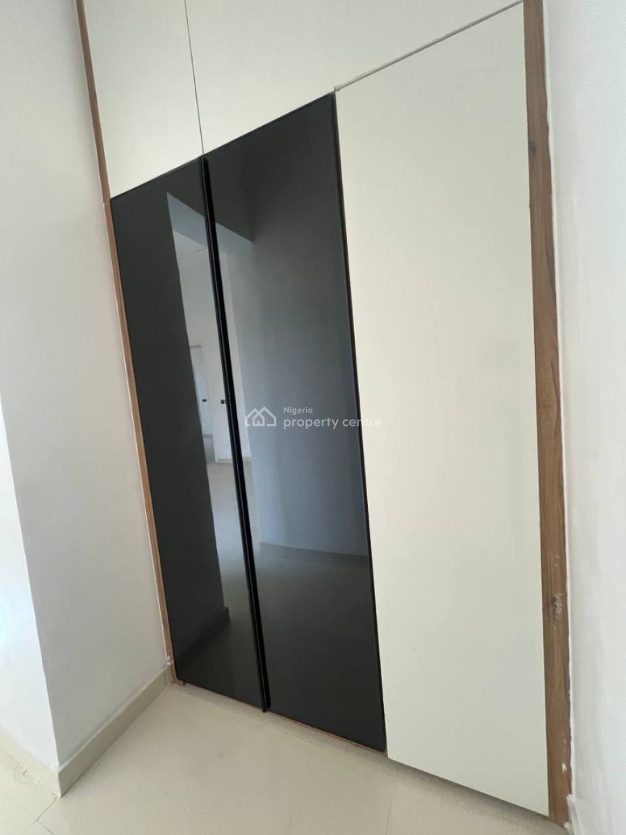 3 Bedroom Apartment, Lekki Phase 1, Lekki, Lagos, Flat / Apartment for Rent