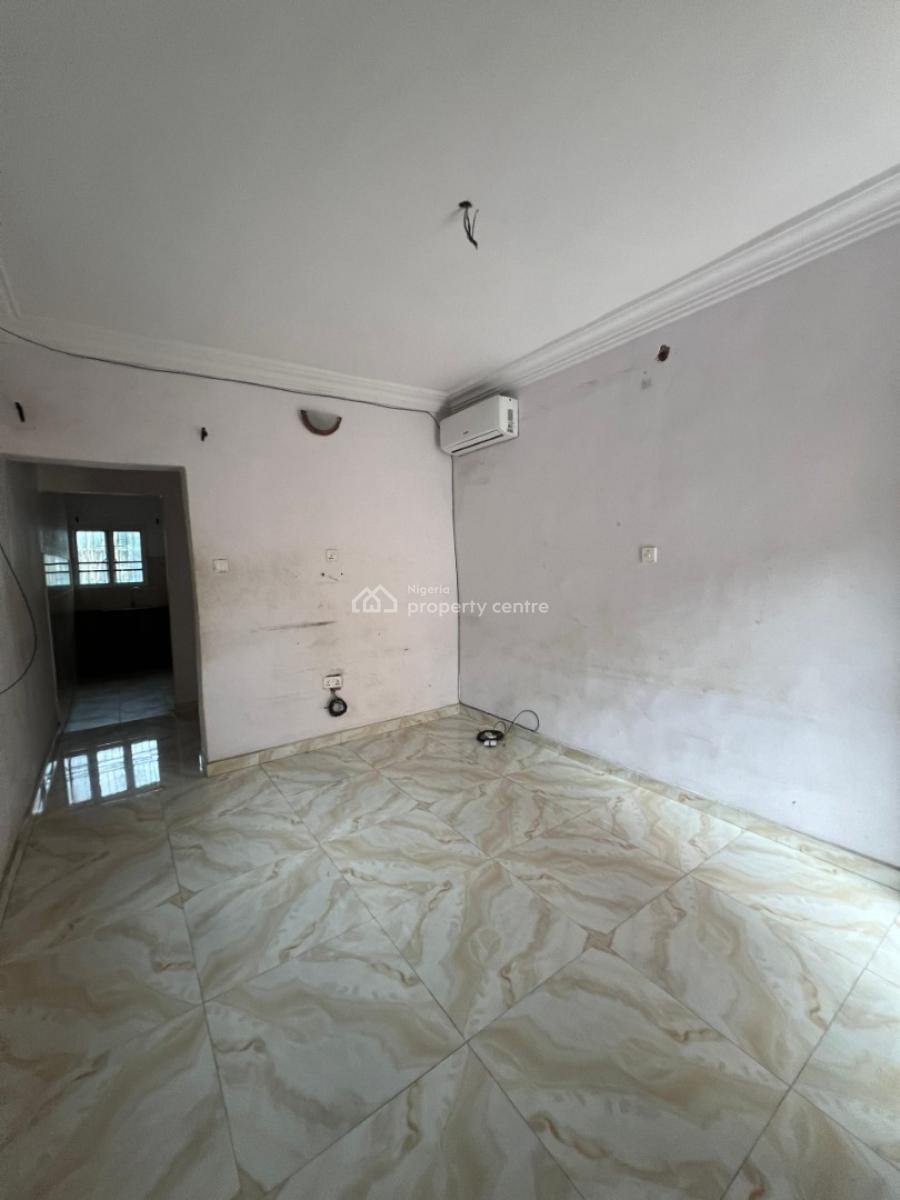 Standard Mini Flat with Ac, Off Pedro Road, Shomolu, Lagos, Mini Flat (room and Parlour) for Rent