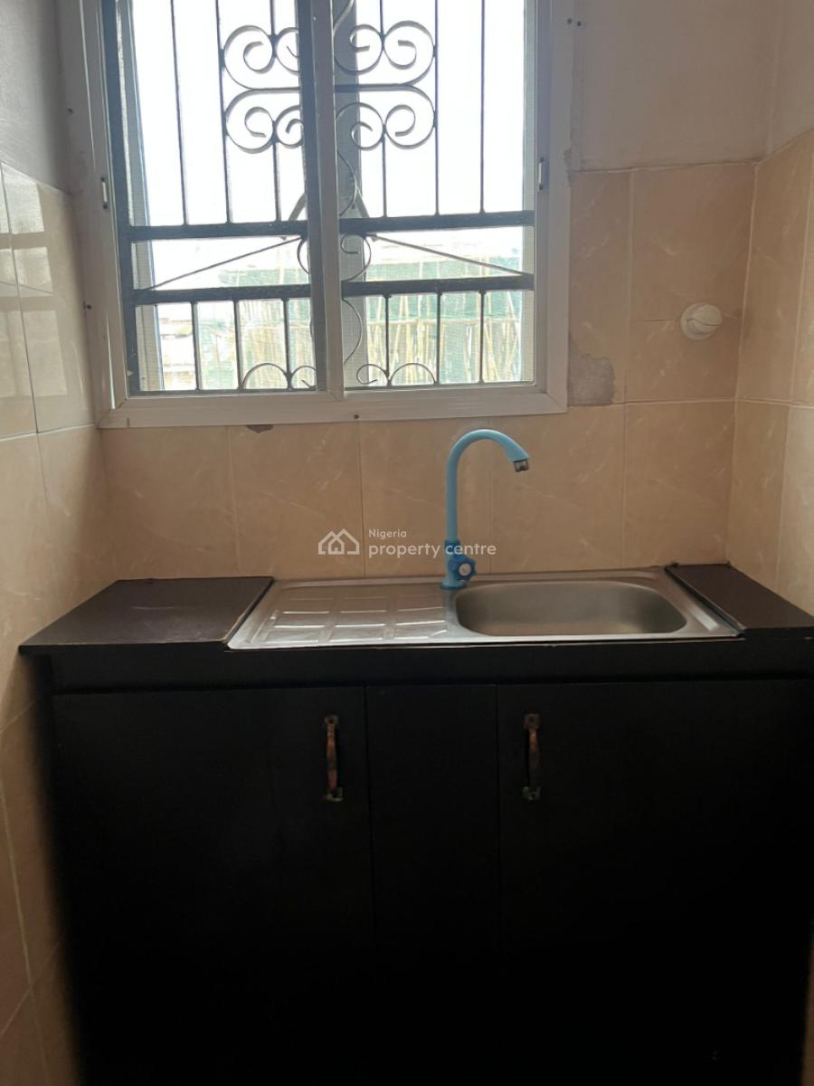 Standard Mini Flat with Ac, Off Pedro Road, Shomolu, Lagos, Mini Flat (room and Parlour) for Rent