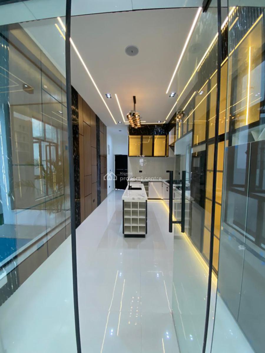 5 Bedroom Fully-detached Duplex with Bq, Ikota, Lekki, Lagos, Detached Duplex for Sale