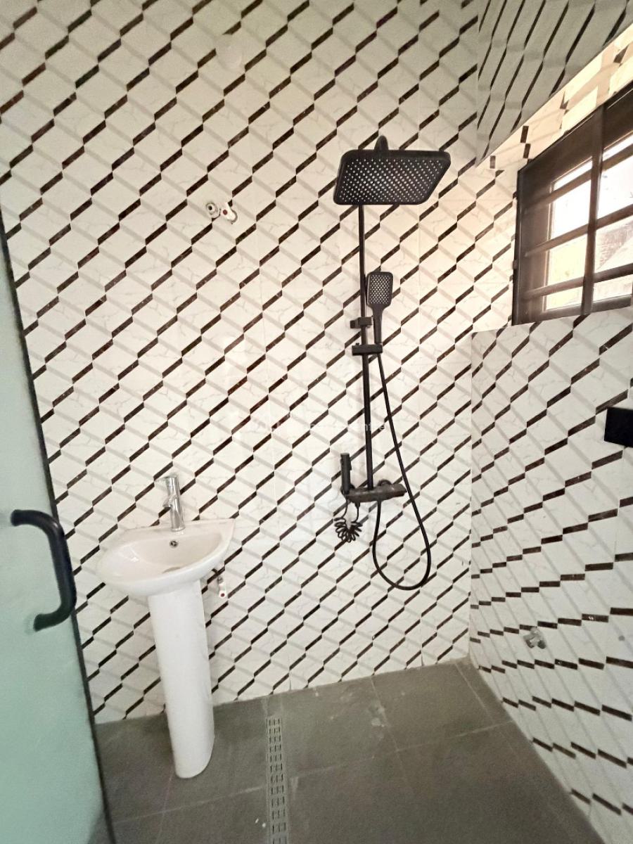 Outstanding  2 Bedroom Apartment, Gra Phase 1, Magodo, Lagos, Flat / Apartment for Sale