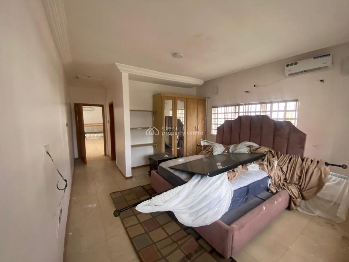 4 Bedroom Semi Detached House with Bq, Lekki Phase 1, Lekki, Lagos, Semi-detached Duplex for Rent