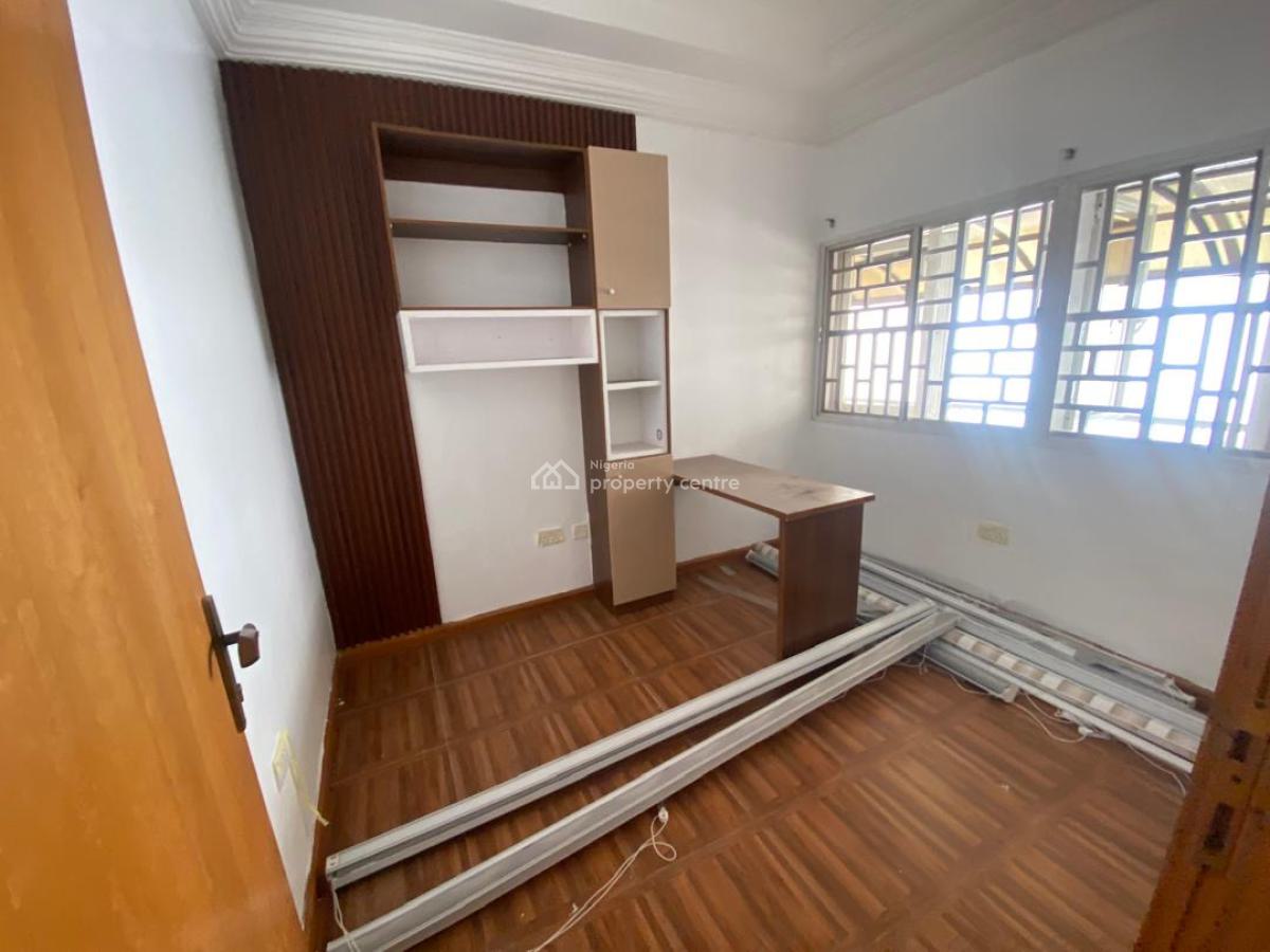 4 Bedroom Semi Detached House with Bq, Lekki Phase 1, Lekki, Lagos, Semi-detached Duplex for Rent