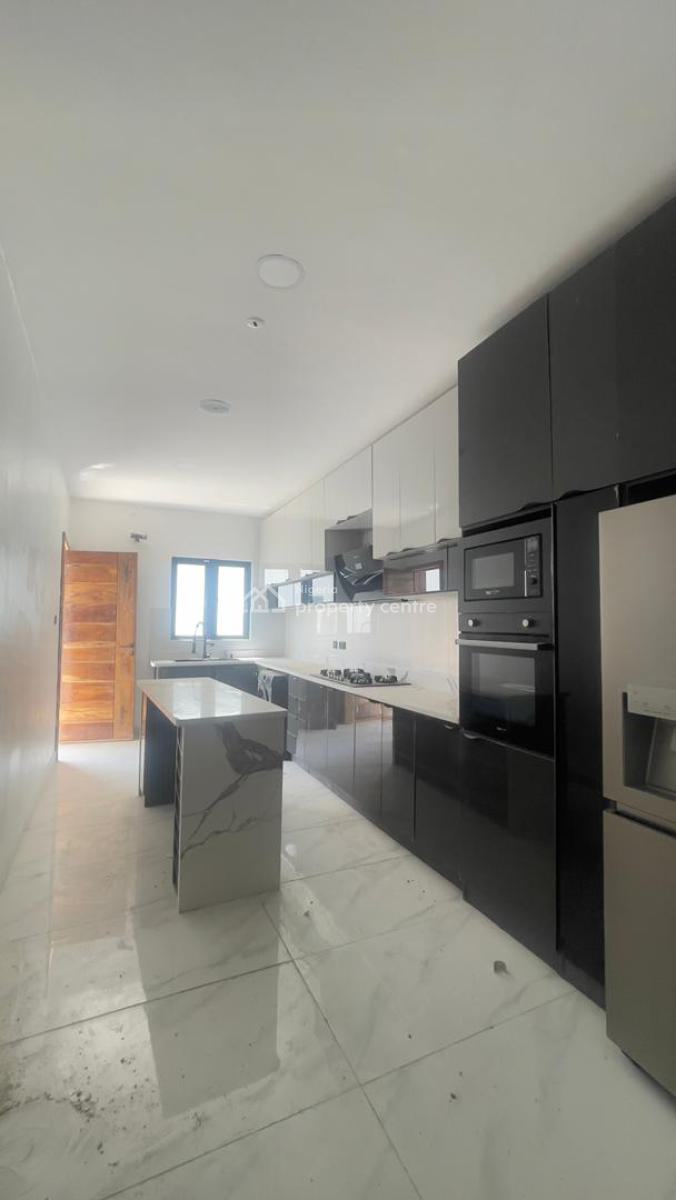 Luxury 2-bedroom Apartment with Fully Fitted Bq, Lekki Phase 1, Lekki, Lagos, Flat / Apartment for Sale