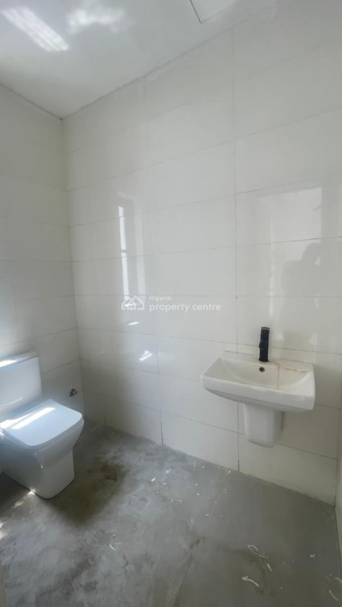 Luxury 2-bedroom Apartment with Fully Fitted Bq, Lekki Phase 1, Lekki, Lagos, Flat / Apartment for Sale