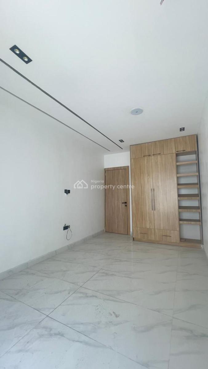 Luxury 2-bedroom Apartment with Fully Fitted Bq, Lekki Phase 1, Lekki, Lagos, Flat / Apartment for Sale