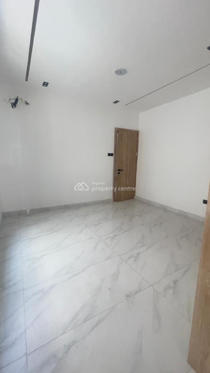 Luxury 2-bedroom Apartment with Fully Fitted Bq, Lekki Phase 1, Lekki, Lagos, Flat / Apartment for Sale