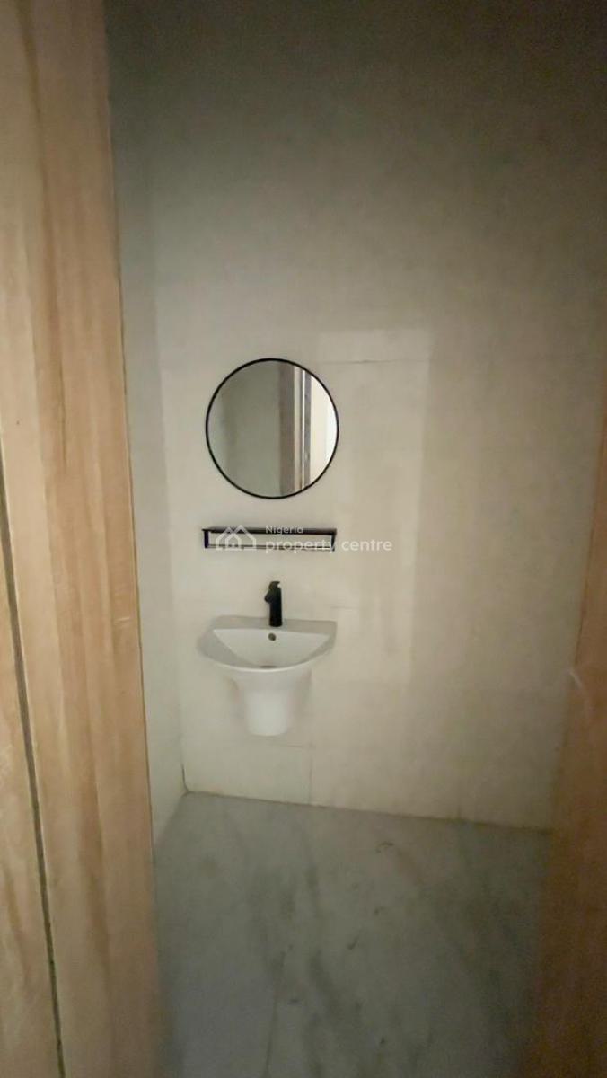 Luxury 2-bedroom Apartment with Fully Fitted Bq, Lekki Phase 1, Lekki, Lagos, Flat / Apartment for Sale