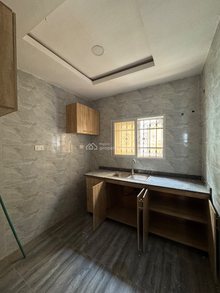 2 Bedroom Apartment, Mobile Road, Ilaje, Ajah, Lagos, Flat / Apartment for Rent