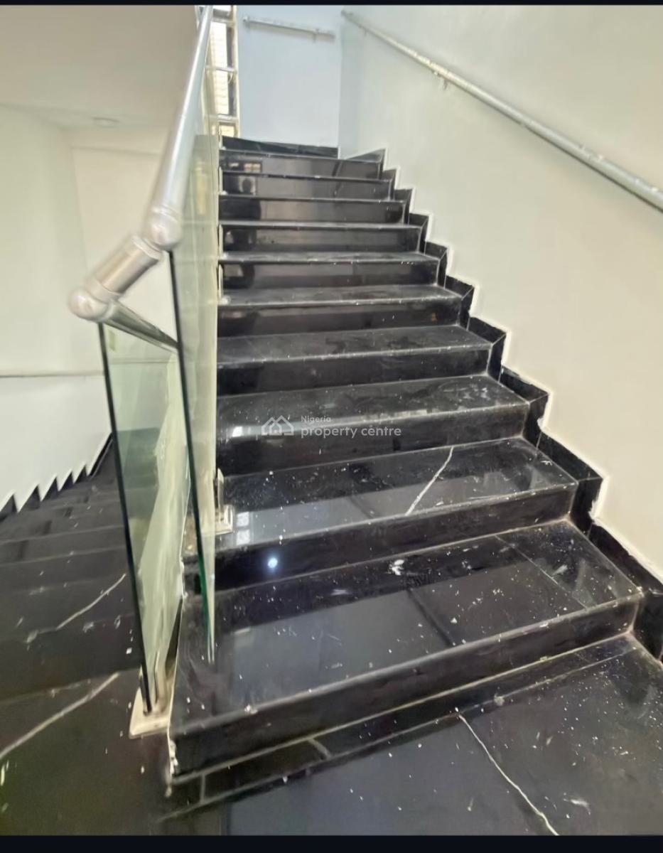 5 Bedroom Spacious House with a Bq, Magodo Gra Phase 2, Magodo, Lagos, Detached Duplex for Sale