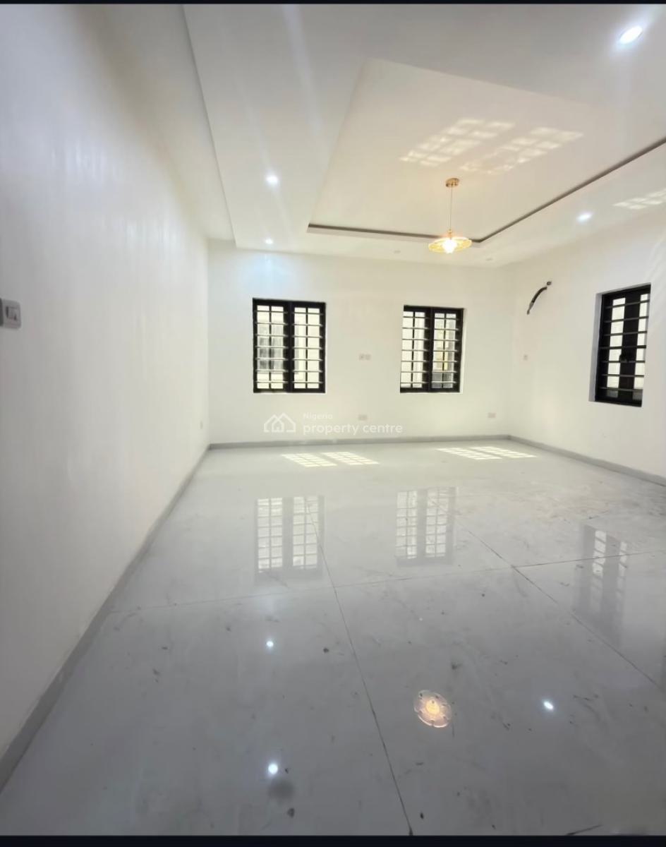 5 Bedroom Spacious House with a Bq, Magodo Gra Phase 2, Magodo, Lagos, Detached Duplex for Sale