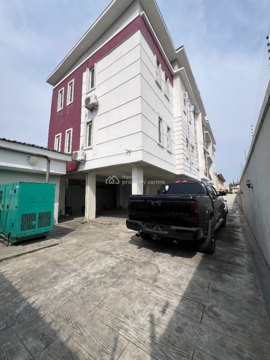 4units of 2bedroom and 2units of 1bedroom at Lekki Phase 1, Lekki Phase 1 Lekki Lagos, Lekki Phase 1, Lekki, Lagos, Block of Flats for Sale