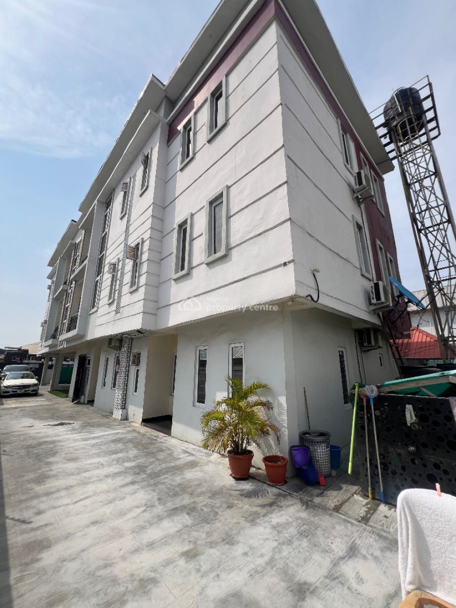 4units of 2bedroom and 2units of 1bedroom at Lekki Phase 1, Lekki Phase 1 Lekki Lagos, Lekki Phase 1, Lekki, Lagos, Block of Flats for Sale