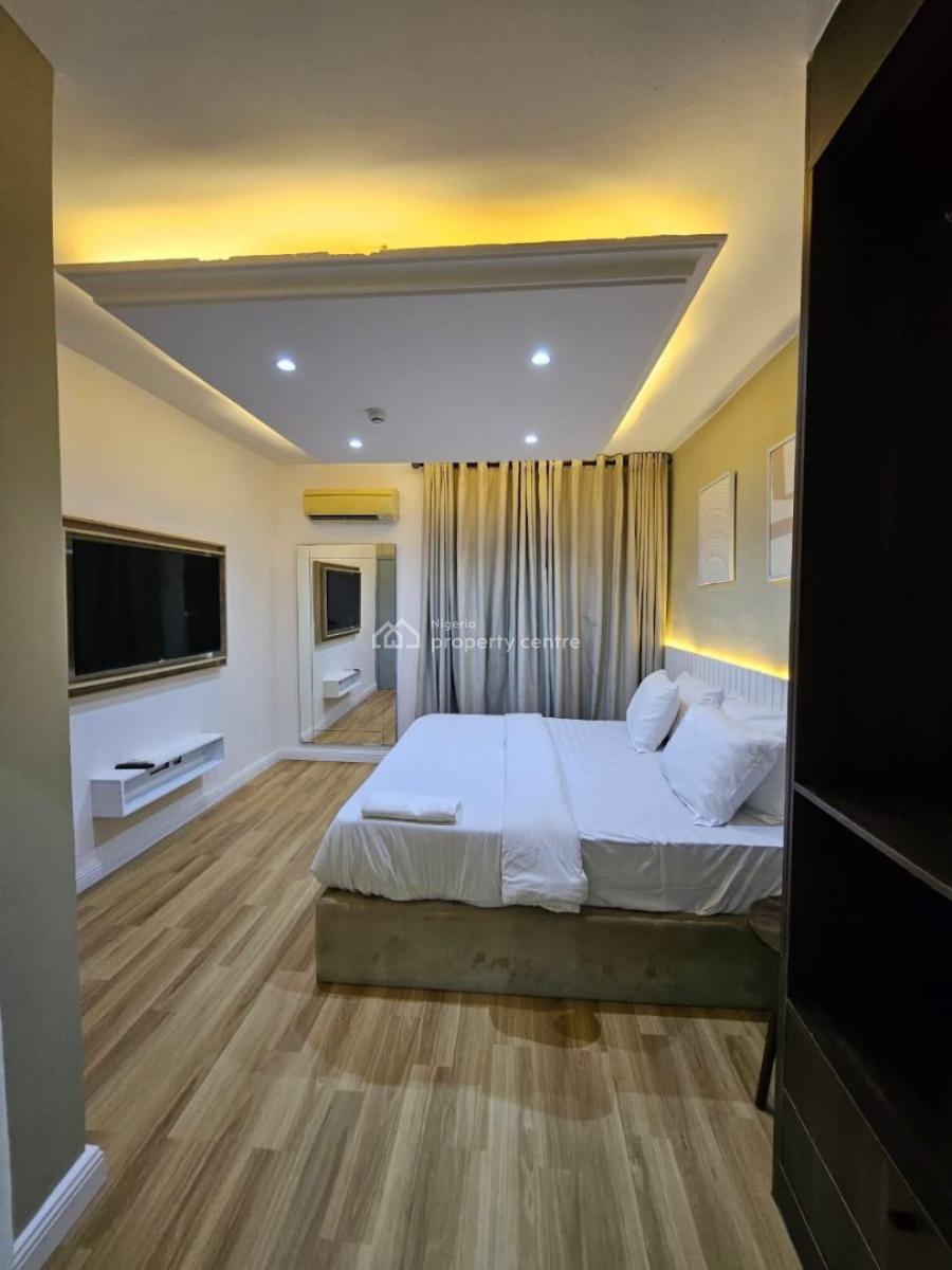 Luxury 2 Bedroom Apartment with Housekeeping and Snooker, Lekki Phase 1, Lekki, Lagos, Flat / Apartment Short Let