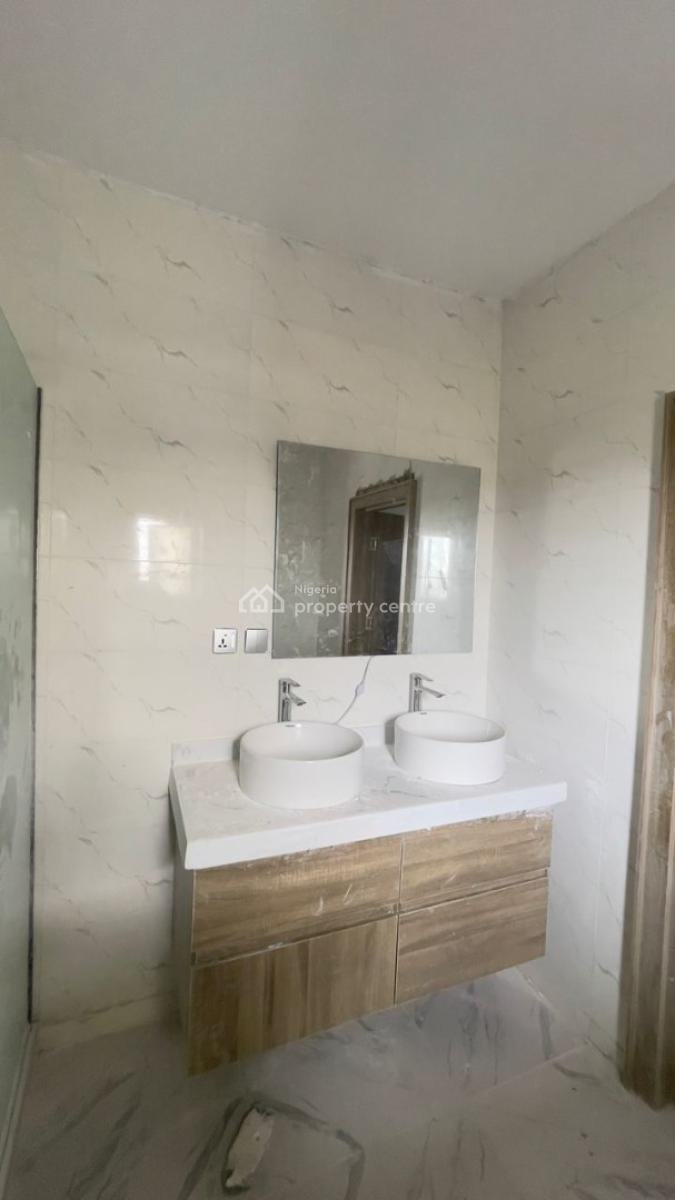 Newly Built Spacious 5 Bedrooms Maisonette with Bq, Lekki, Lagos, Flat / Apartment for Sale