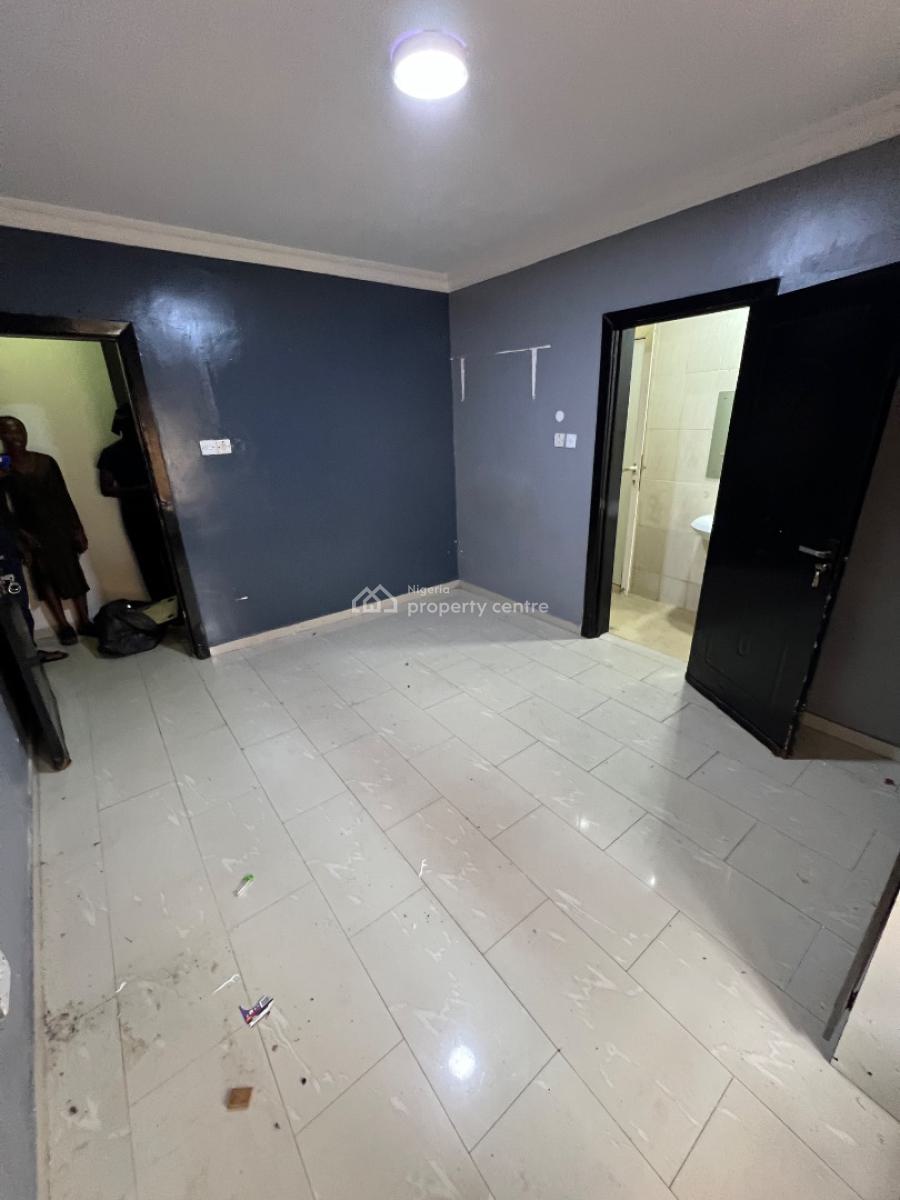 Standard Studio Apartment, Off Admiralty Way, Lekki Phase 1, Lekki, Lagos, Self Contain (single Rooms) for Rent