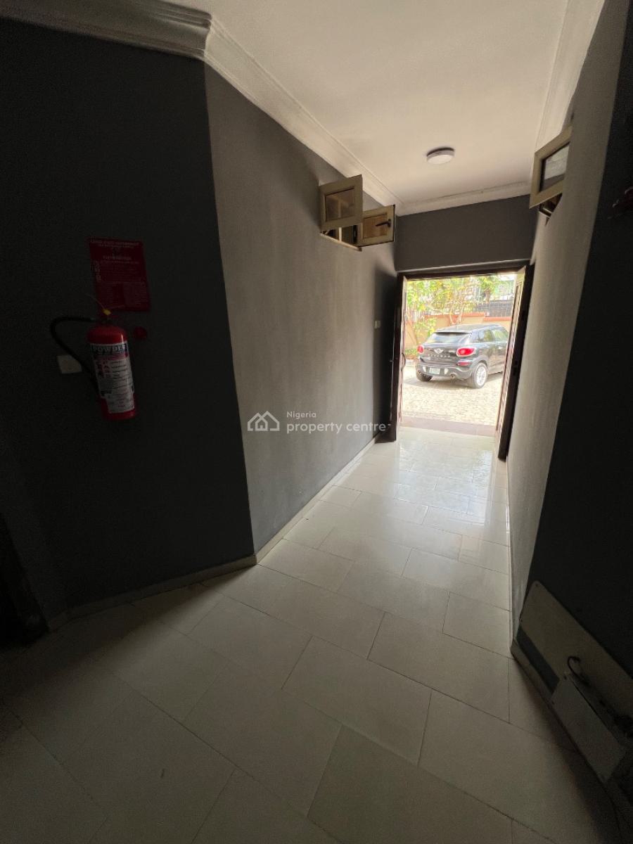 Standard Studio Apartment, Off Admiralty Way, Lekki Phase 1, Lekki, Lagos, Self Contain (single Rooms) for Rent