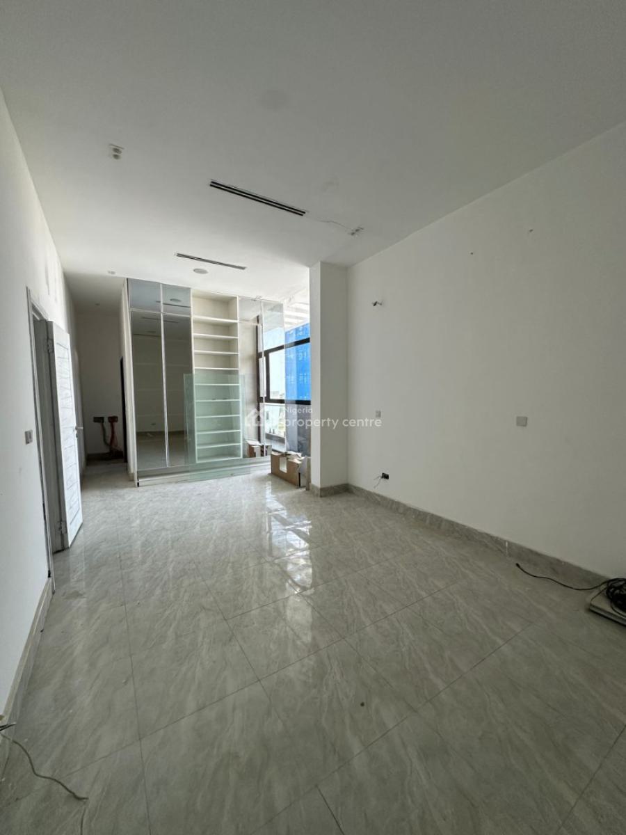 Super-spacious Luxury 3-bedroom Penthouse on The 8th Floor, Ikoyi, Lagos, Flat / Apartment for Sale