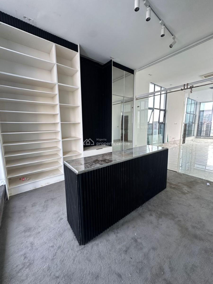 Super-spacious Luxury 3-bedroom Penthouse on The 8th Floor, Ikoyi, Lagos, Flat / Apartment for Sale
