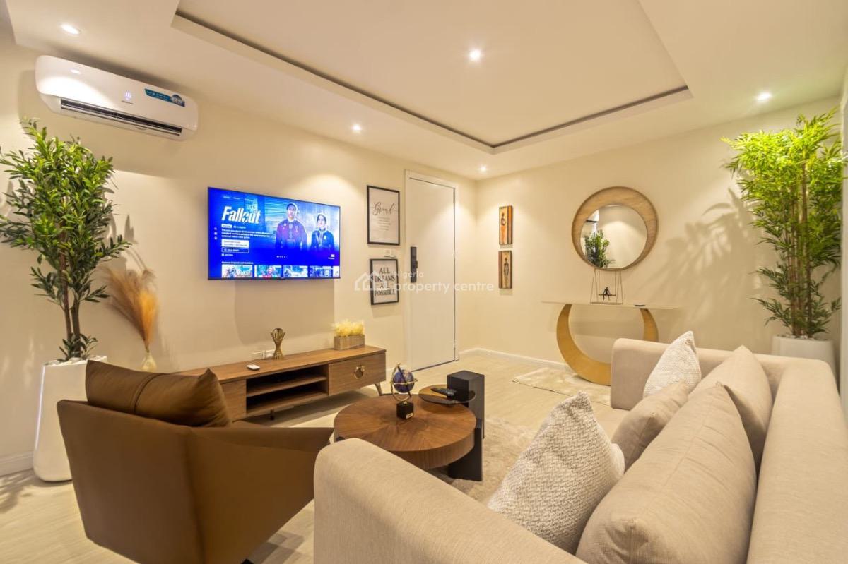 Luxury 1 Bedroom Apartment with a Swimming Pool, Ichie Mike Ejezie Street, Lekki Phase 1, Lekki, Lagos, Flat / Apartment Short Let