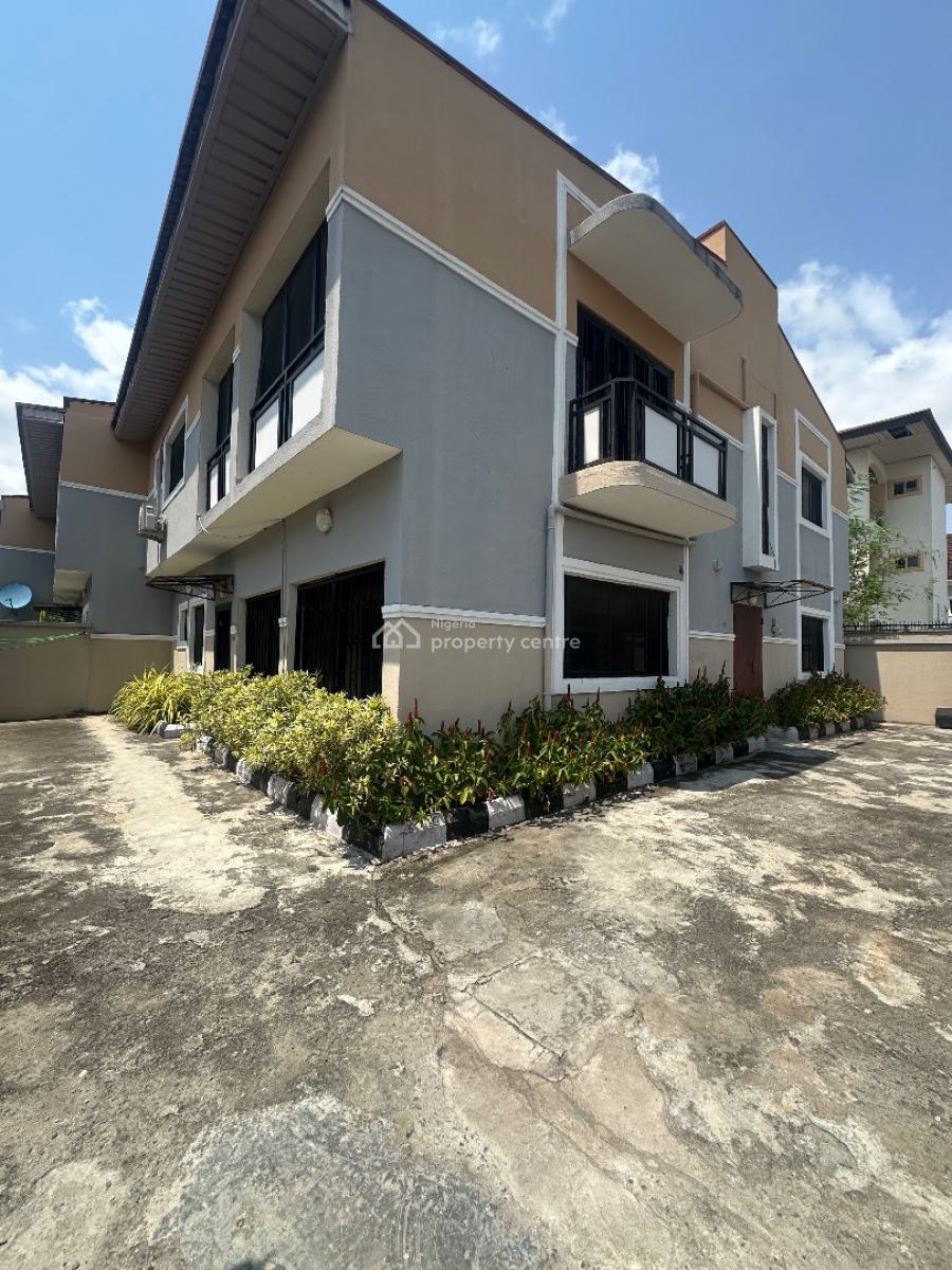 Self Serviced 2 Bedrooms Apartment, Lekki Phase 1, Lekki, Lagos, Flat / Apartment for Rent