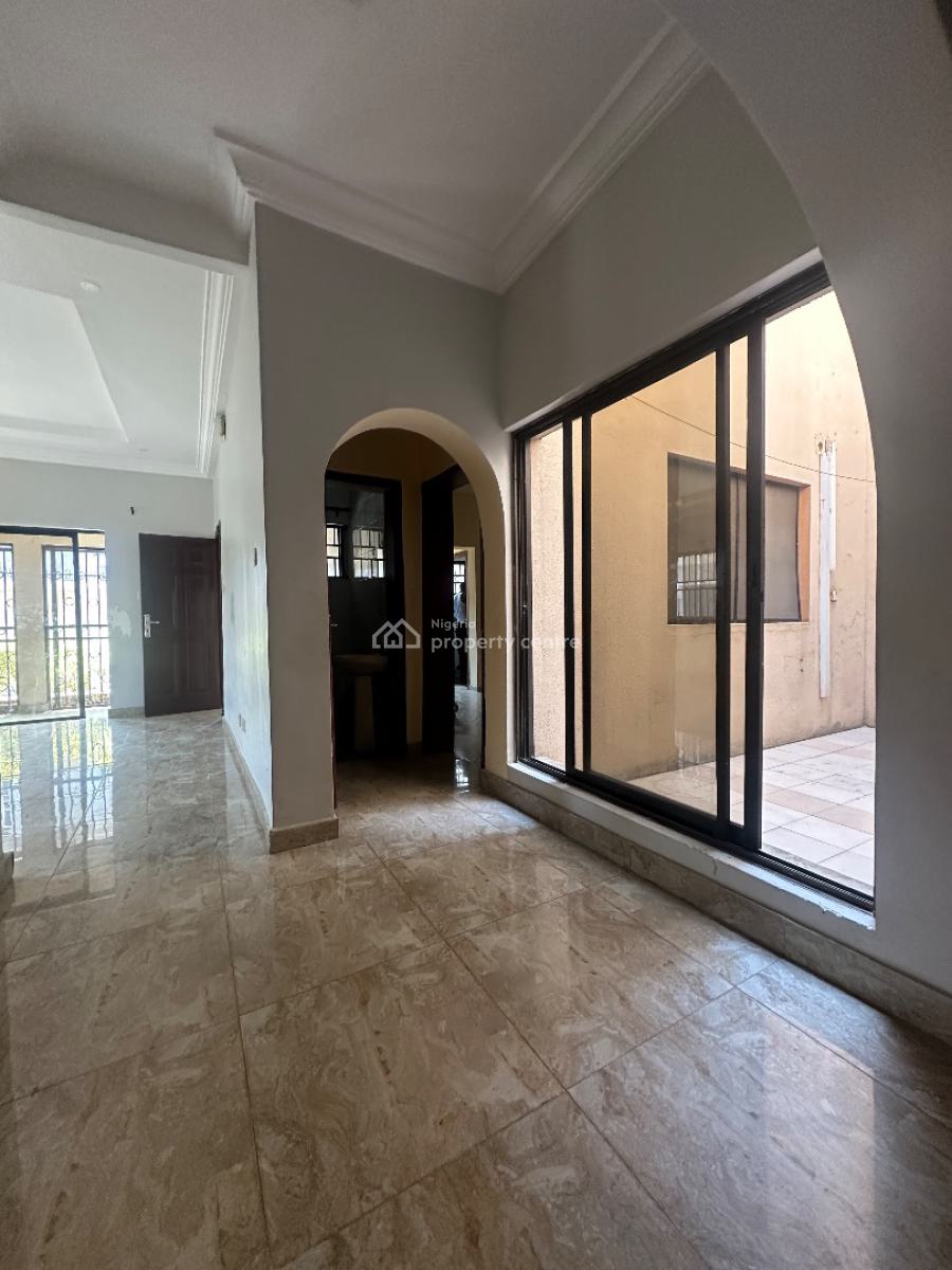 Self Serviced 2 Bedrooms Apartment, Lekki Phase 1, Lekki, Lagos, Flat / Apartment for Rent