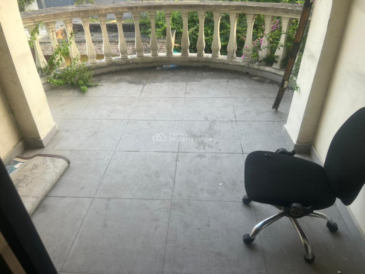 Self Compound 4 Bedrooms Semi-detached House with 2 Rooms Bq, Lekki Phase 1, Lekki, Lagos, Semi-detached Duplex for Rent