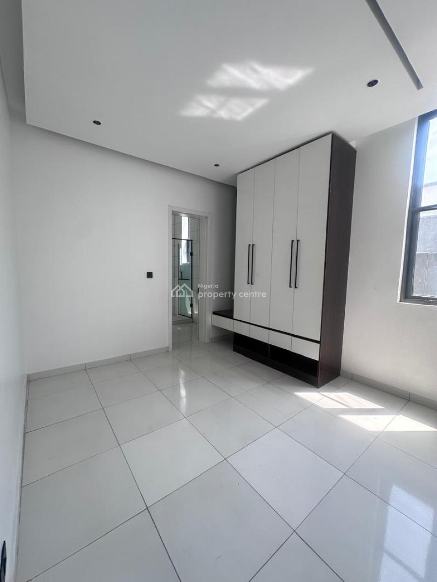 Lovely Well Built 2bedroom Apartment with Pool in a Secured Estate, Oniru, Victoria Island (vi), Lagos, Flat / Apartment for Sale