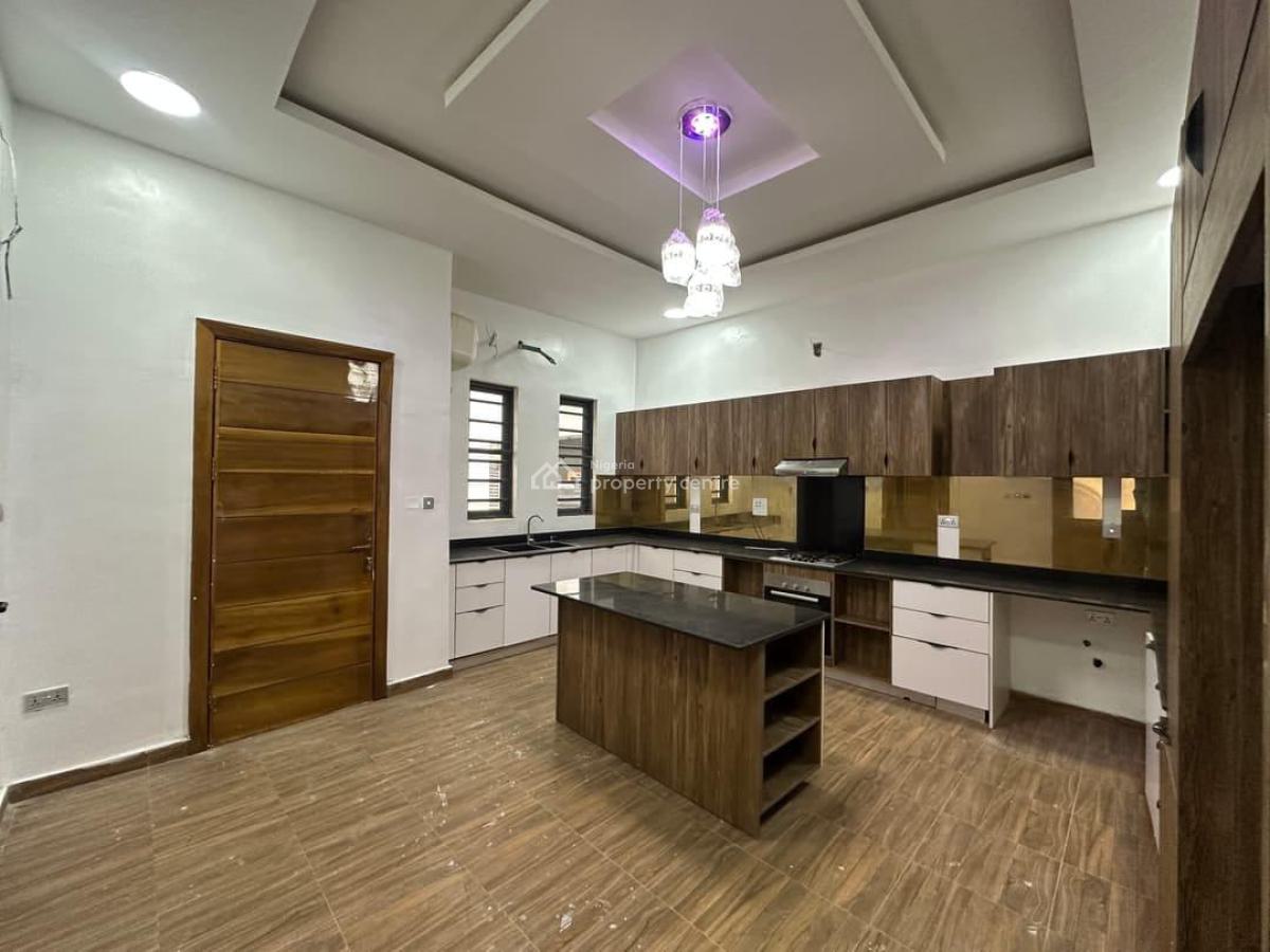 5 Bedroom Fully Detached House with Bq, Ikota, Lekki, Lagos, Detached Duplex for Sale