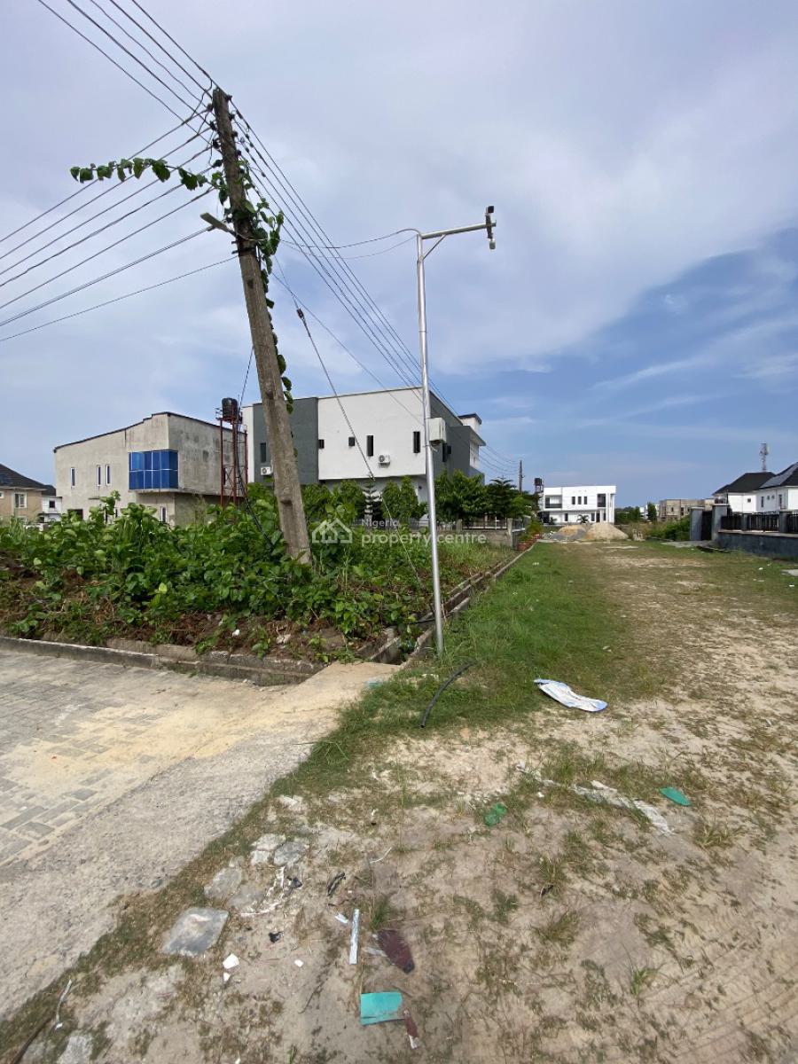 Corner Piece Land 450sqm  Governor Consent Title, By Shoprite, Sangotedo, Ajah, Lagos, Residential Land for Sale