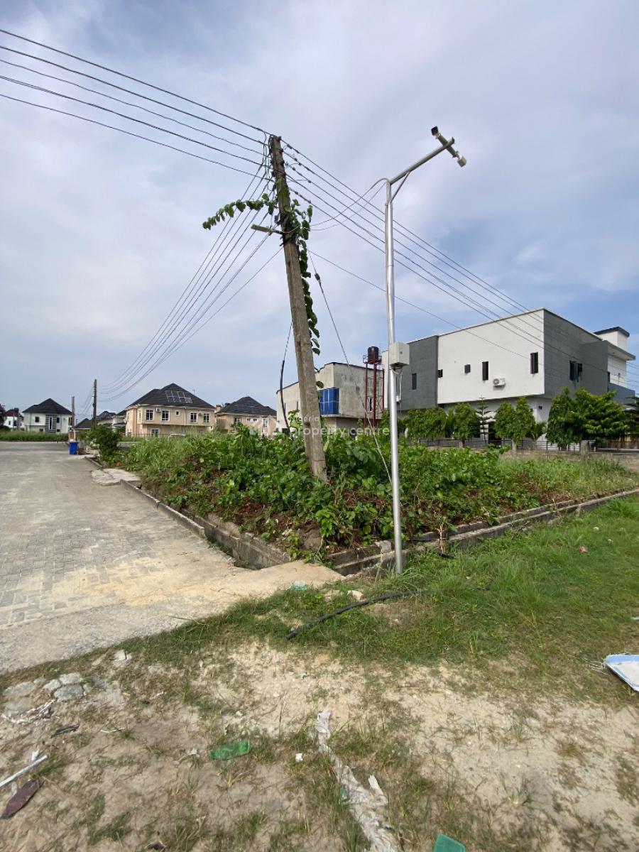 Corner Piece Land 450sqm  Governor Consent Title, By Shoprite, Sangotedo, Ajah, Lagos, Residential Land for Sale