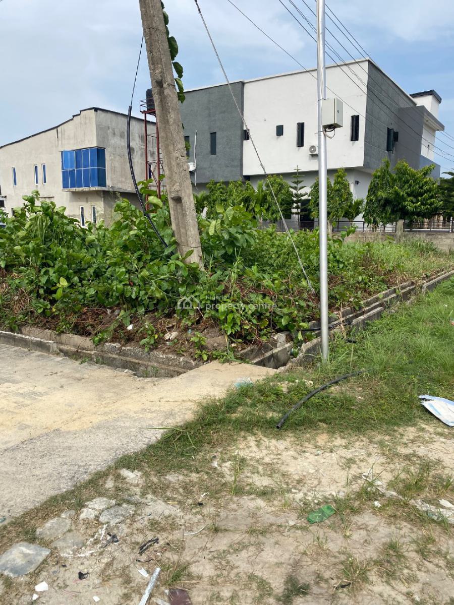 Corner Piece Land 450sqm  Governor Consent Title, By Shoprite, Sangotedo, Ajah, Lagos, Residential Land for Sale