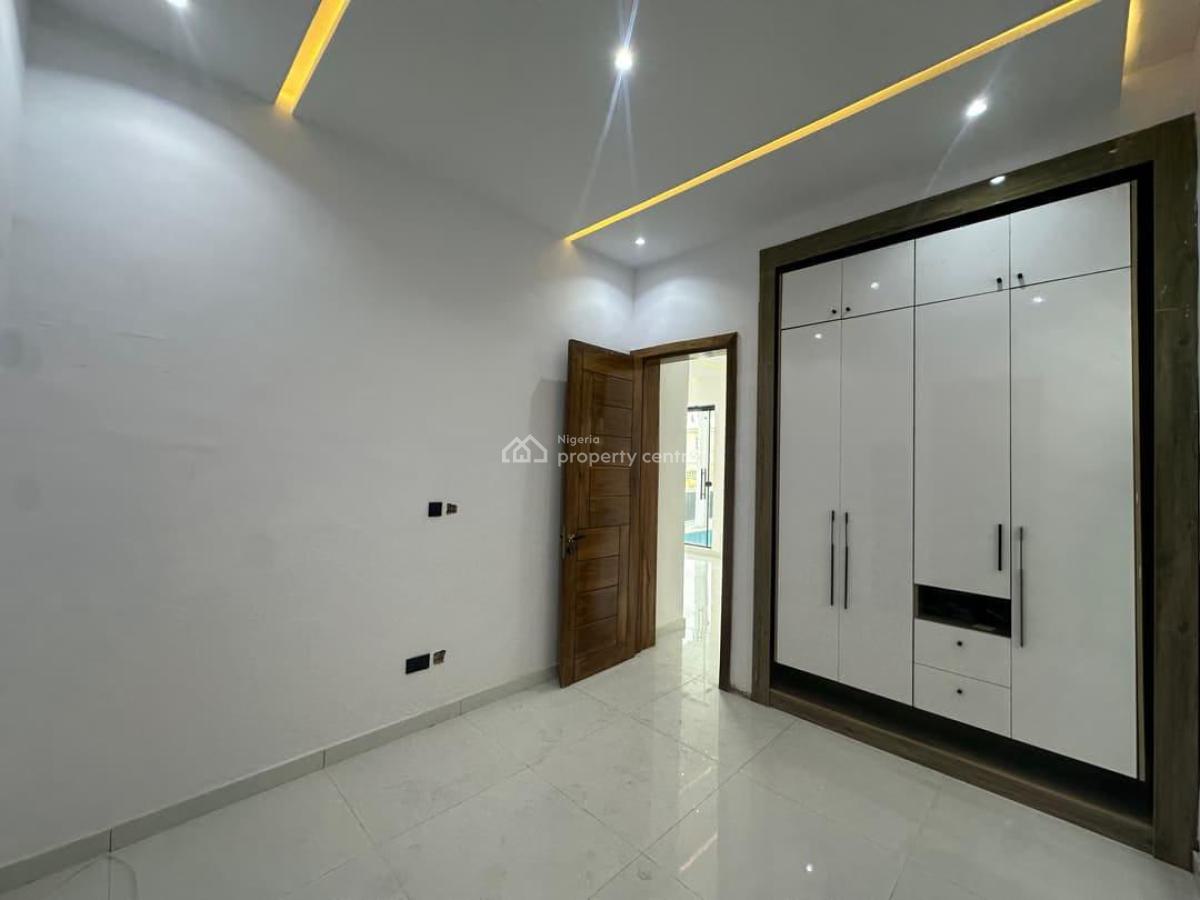 5 Bedroom Fully Detached House with Bq, Ikota, Lekki, Lagos, Detached Duplex for Sale