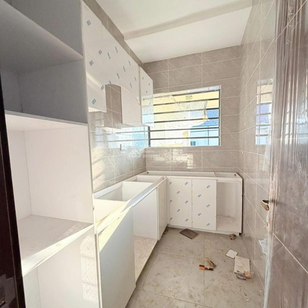 Newly Built 2 Bedroom Apartment, Surulere, Lagos, Flat / Apartment for Sale