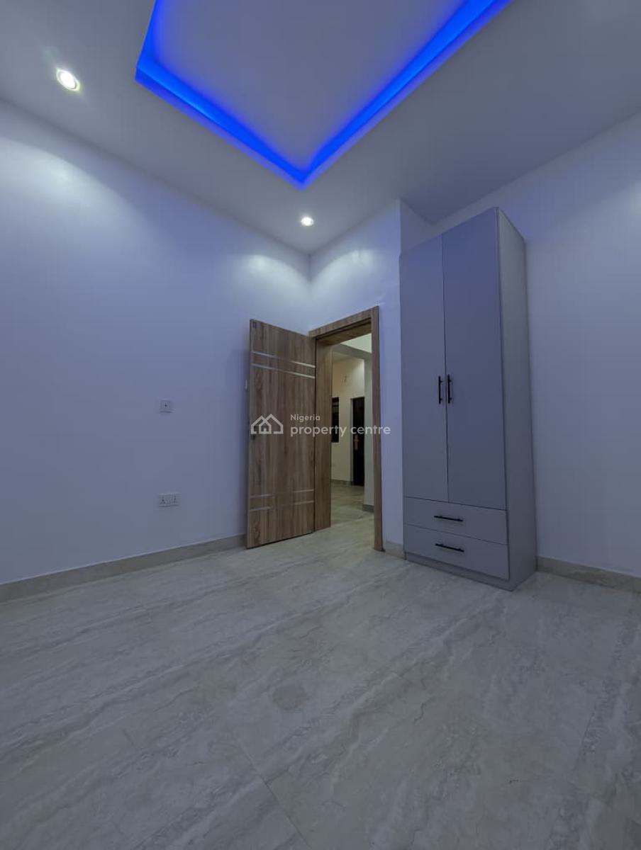 2 Bedroom Apartment, Oregun, Ikeja, Lagos, Flat / Apartment for Sale