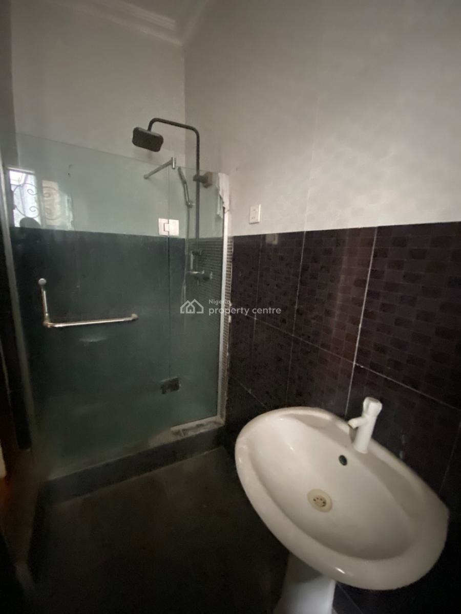 Cozy Single Room, Chevron, Lekki, Lagos, Flat / Apartment for Rent