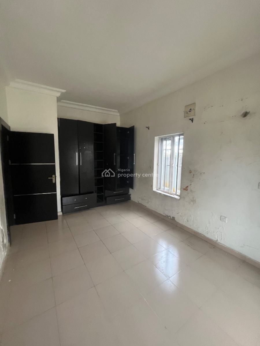 Luxury 3 Bedroom Beautiful Flat Downstairs, Mobil Road Ilaje, Ajah, Lagos, Flat / Apartment for Rent
