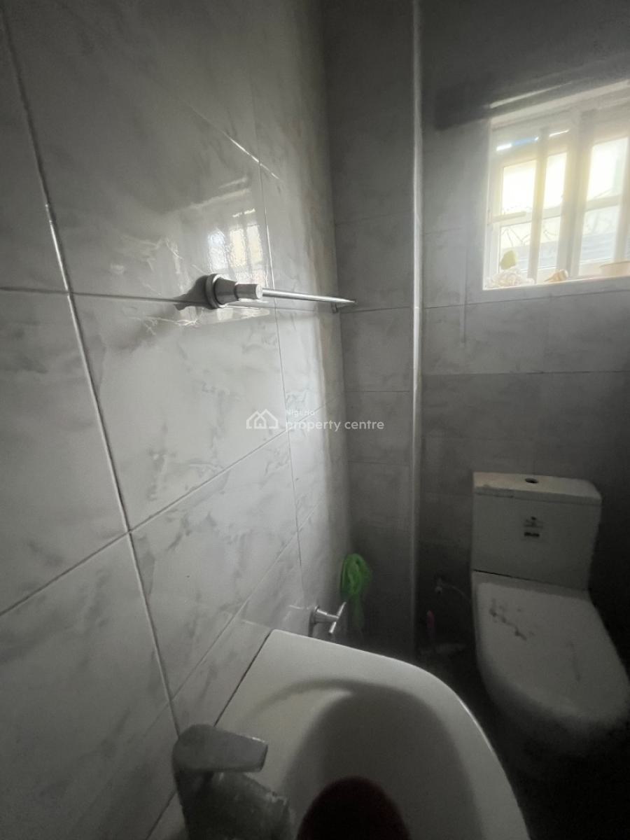 Luxury 3 Bedroom Beautiful Flat Downstairs, Mobil Road Ilaje, Ajah, Lagos, Flat / Apartment for Rent