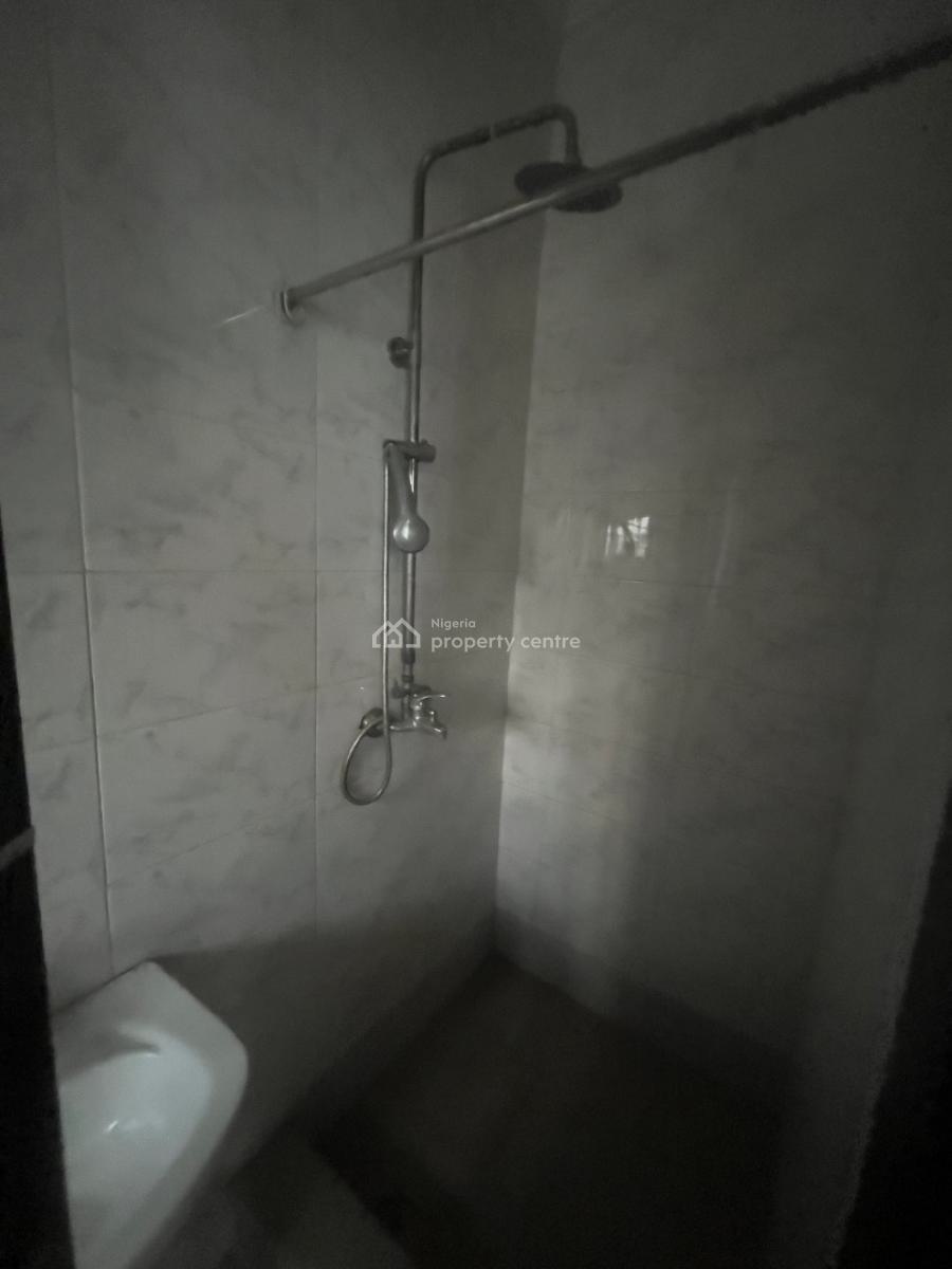 Luxury 3 Bedroom Beautiful Flat Downstairs, Mobil Road Ilaje, Ajah, Lagos, Flat / Apartment for Rent