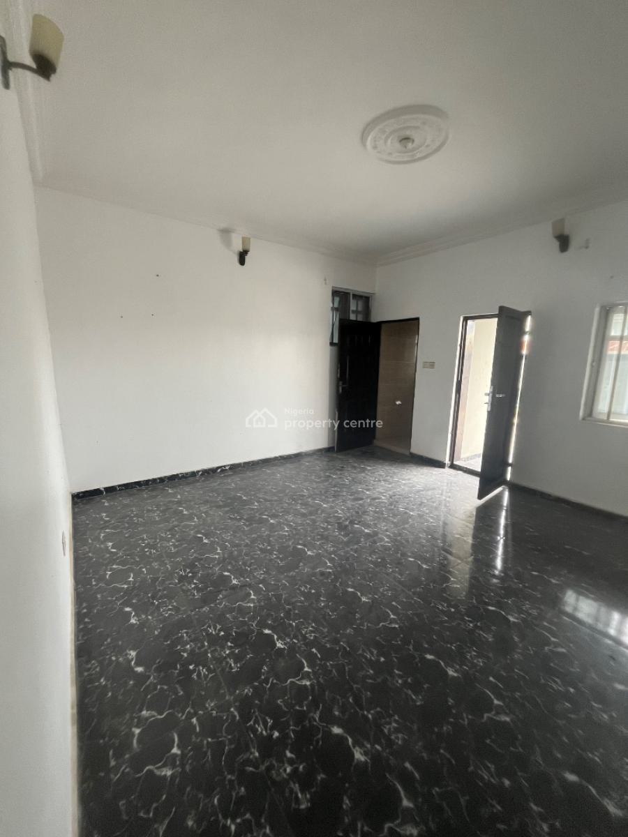 Luxury 3 Bedroom Beautiful Flat Downstairs, Mobil Road Ilaje, Ajah, Lagos, Flat / Apartment for Rent