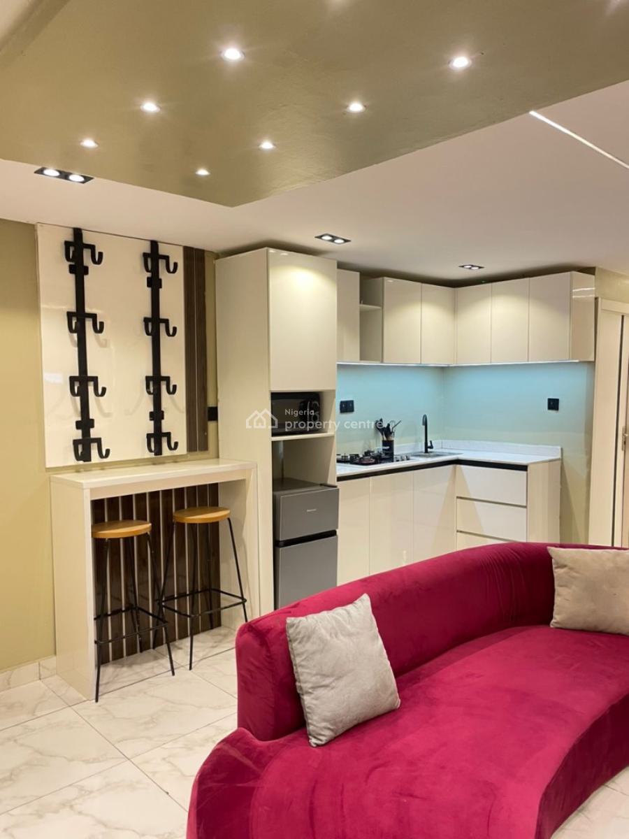 Luxurious and Spacious 2 Bedroom Apartment in a Secured Estate, Lekki Phase 1, Lekki, Lagos, House Short Let